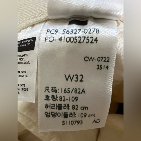 Levis 501 Butterfly Jean Shorts NWOT - Picture 3 of 3